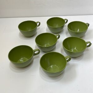 VINTAGE MELMAC CUPS IN OLIVE GREEN‎